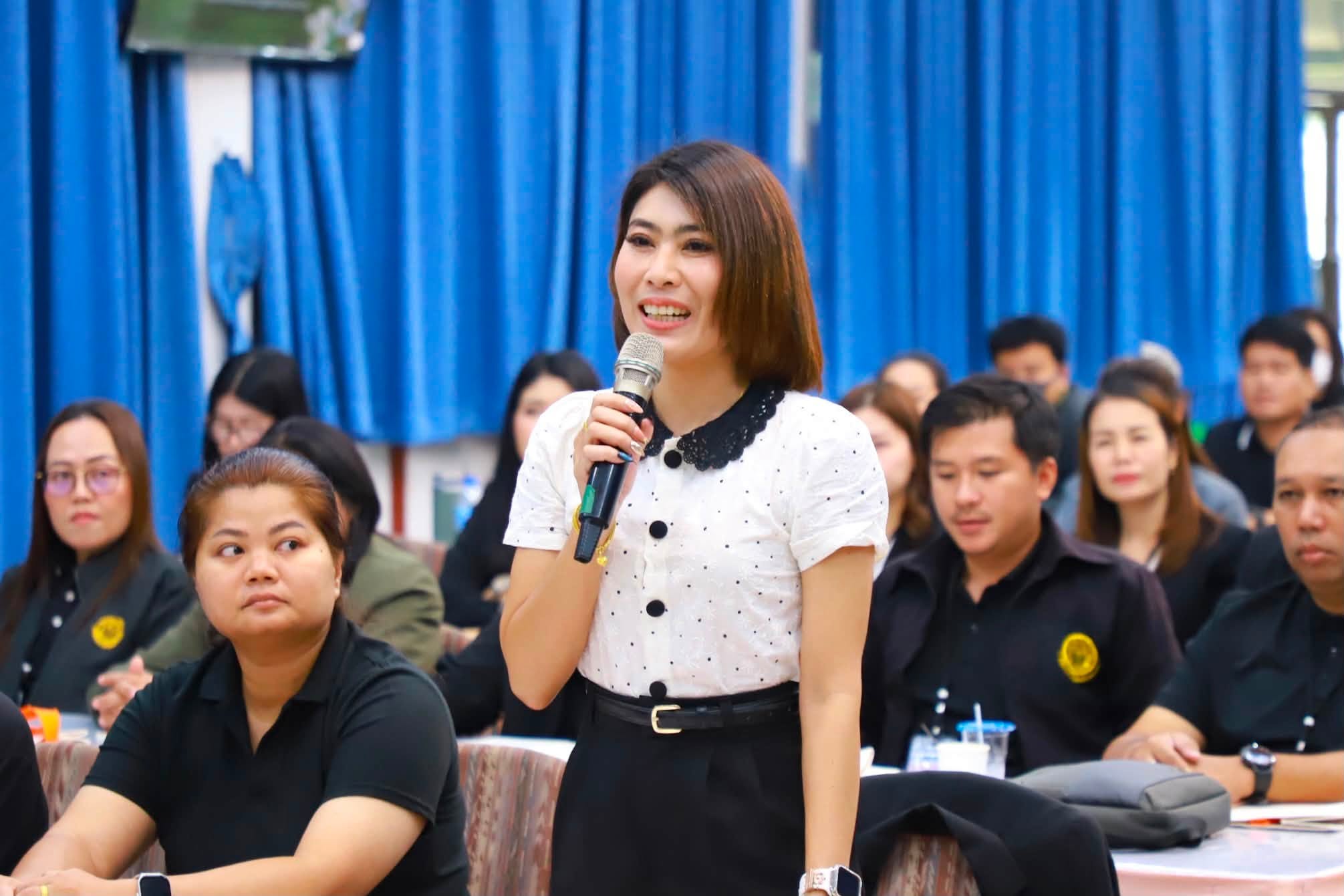 title - รองเลขาธิการ ส.ป.ก. เปิดอบรมหลักสูตร นปต. รุ่นที่ 8 ดันข้าราชการเปลี่ยนบทบาทสู่ “ผู้นำทีม” พร้อมขับเคลื่อนยุทธศาสตร์ชาติ
